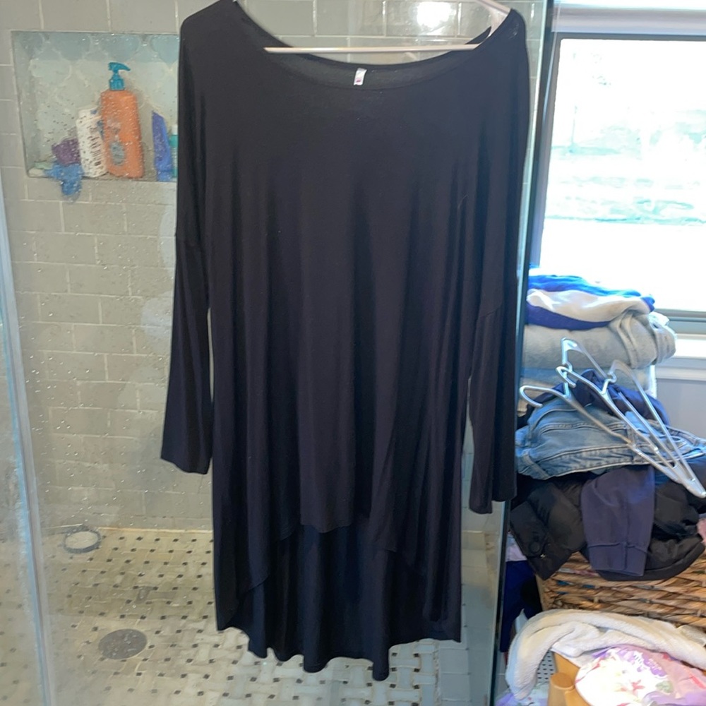 EUC Azules Black Circle Top Size Large